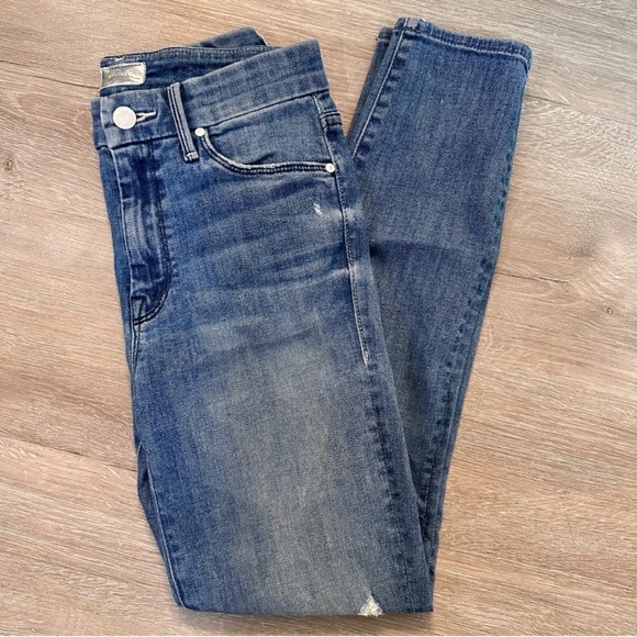 MOTHER Denim The Looker Crop in Graffiti Girl - Size 25 - Picture 9 of 11